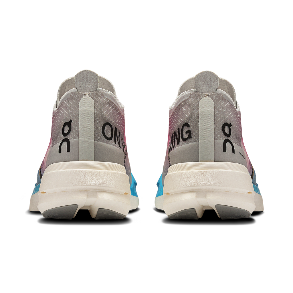 Cloudboom Strike - White | Horizon